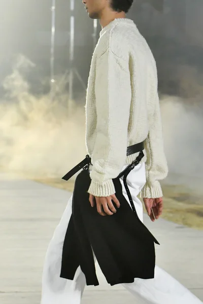 Look 65